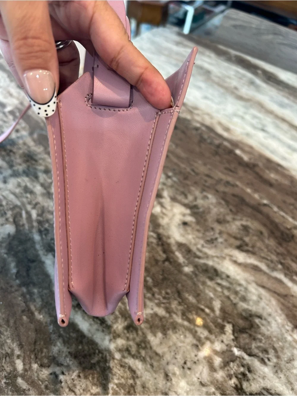 Everlane Lilac Pink the lunch box Bag made in Italy a few scuffs wear